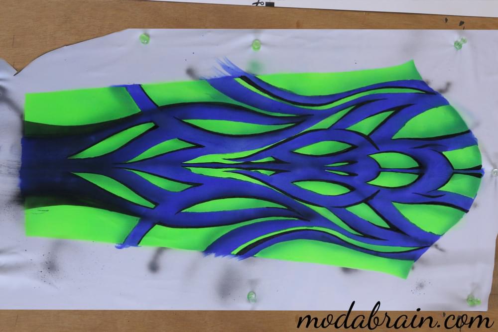 How to paint a supplex with an airbrush and brushes through a stencil