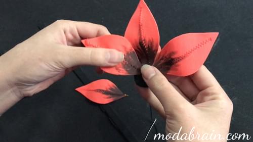 Как сделать: Объёмные цветы из бифлекса